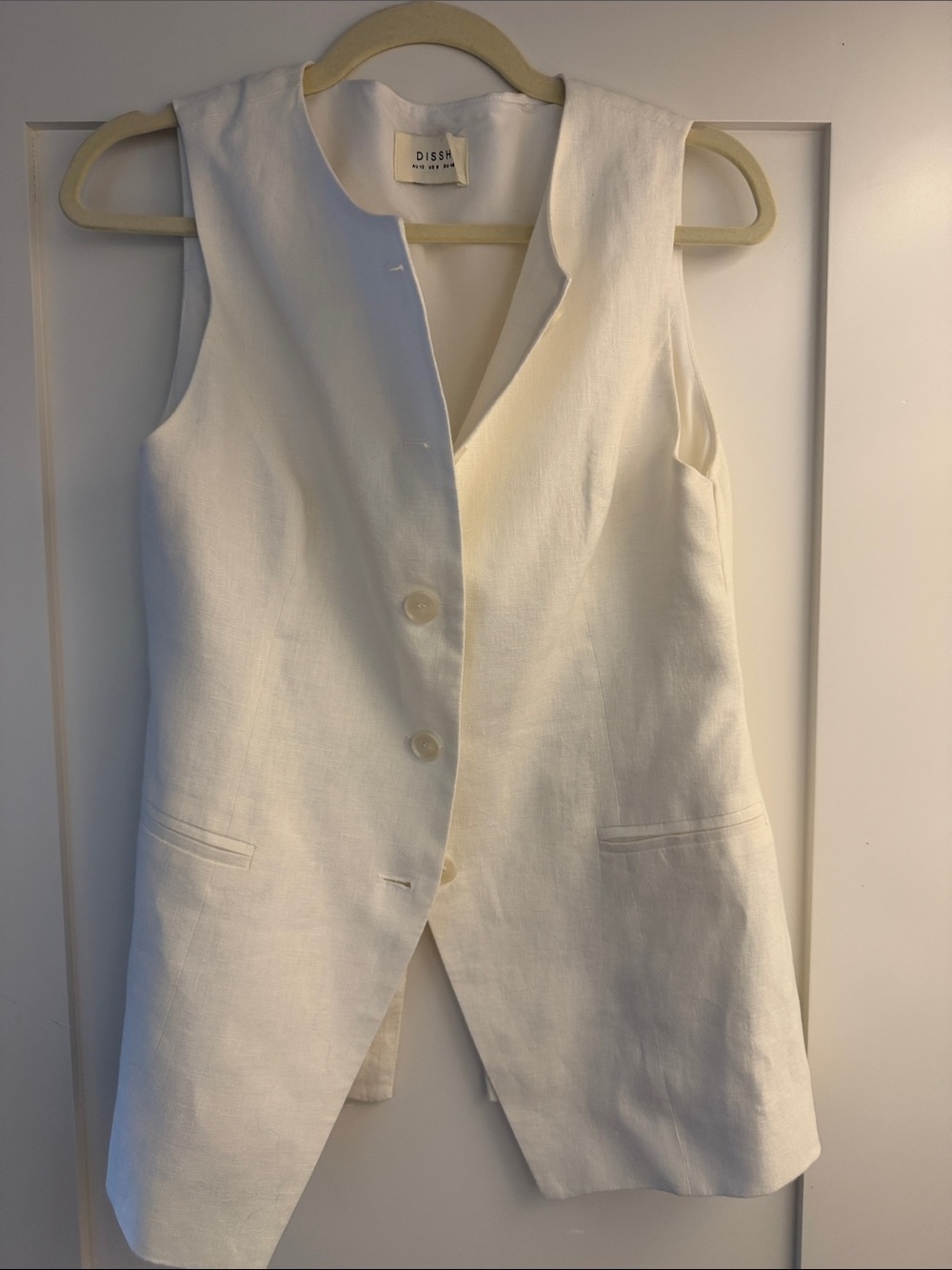 DISSH White Sleeveless long Tailored Vest